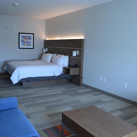 Holiday Inn Express & Suites Liberal Kültér fotó