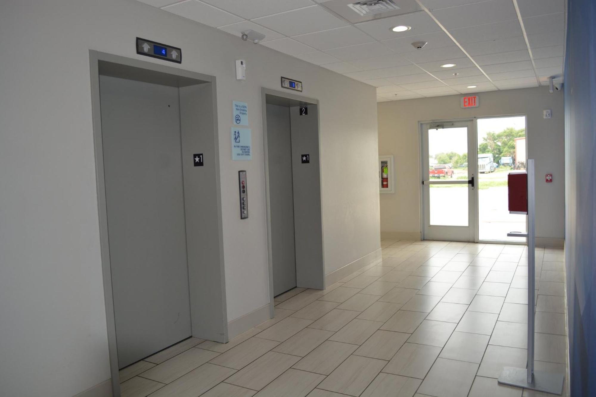 Holiday Inn Express & Suites Liberal Kültér fotó