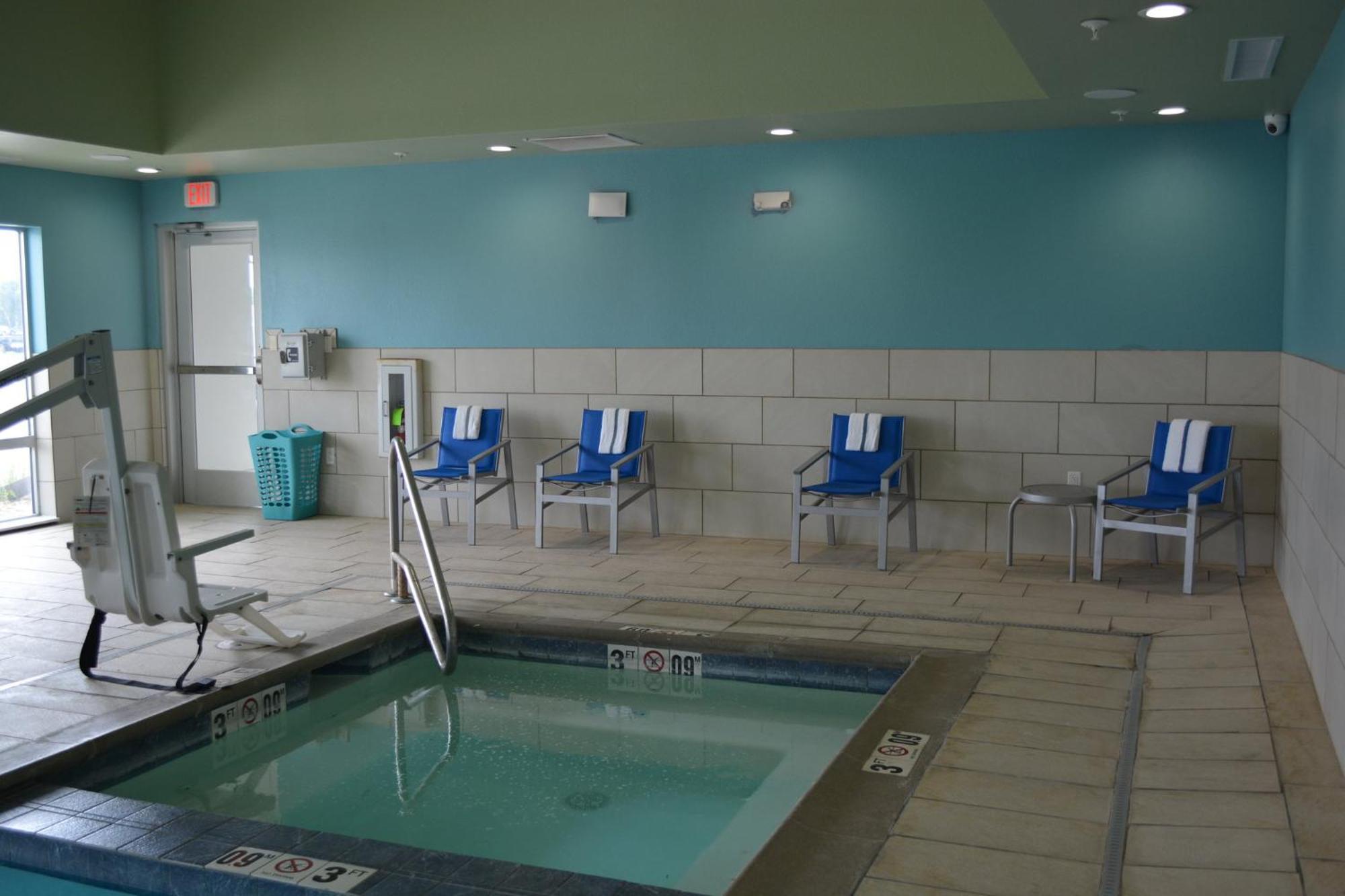 Holiday Inn Express & Suites Liberal Kültér fotó