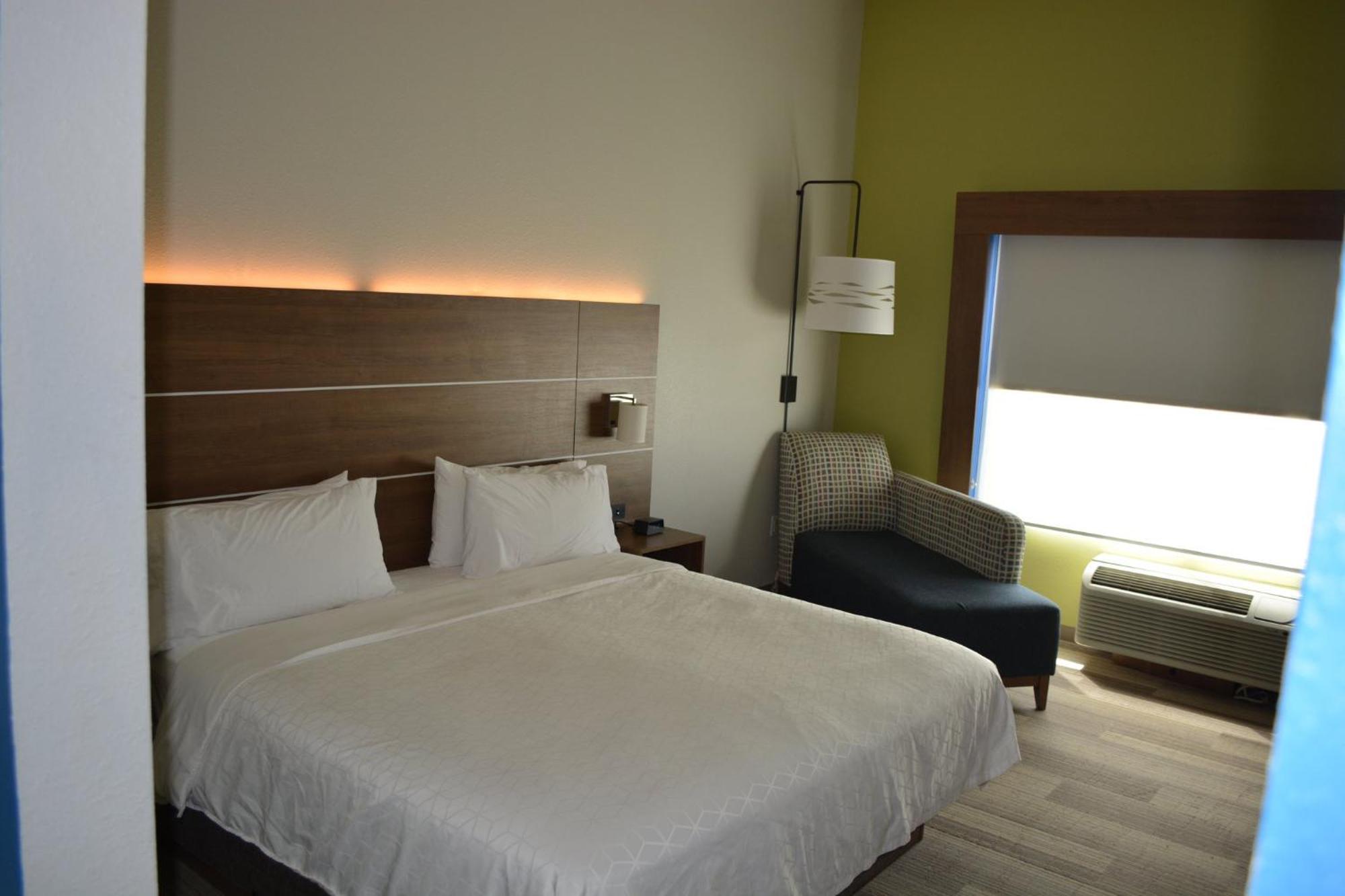 Holiday Inn Express & Suites Liberal Kültér fotó