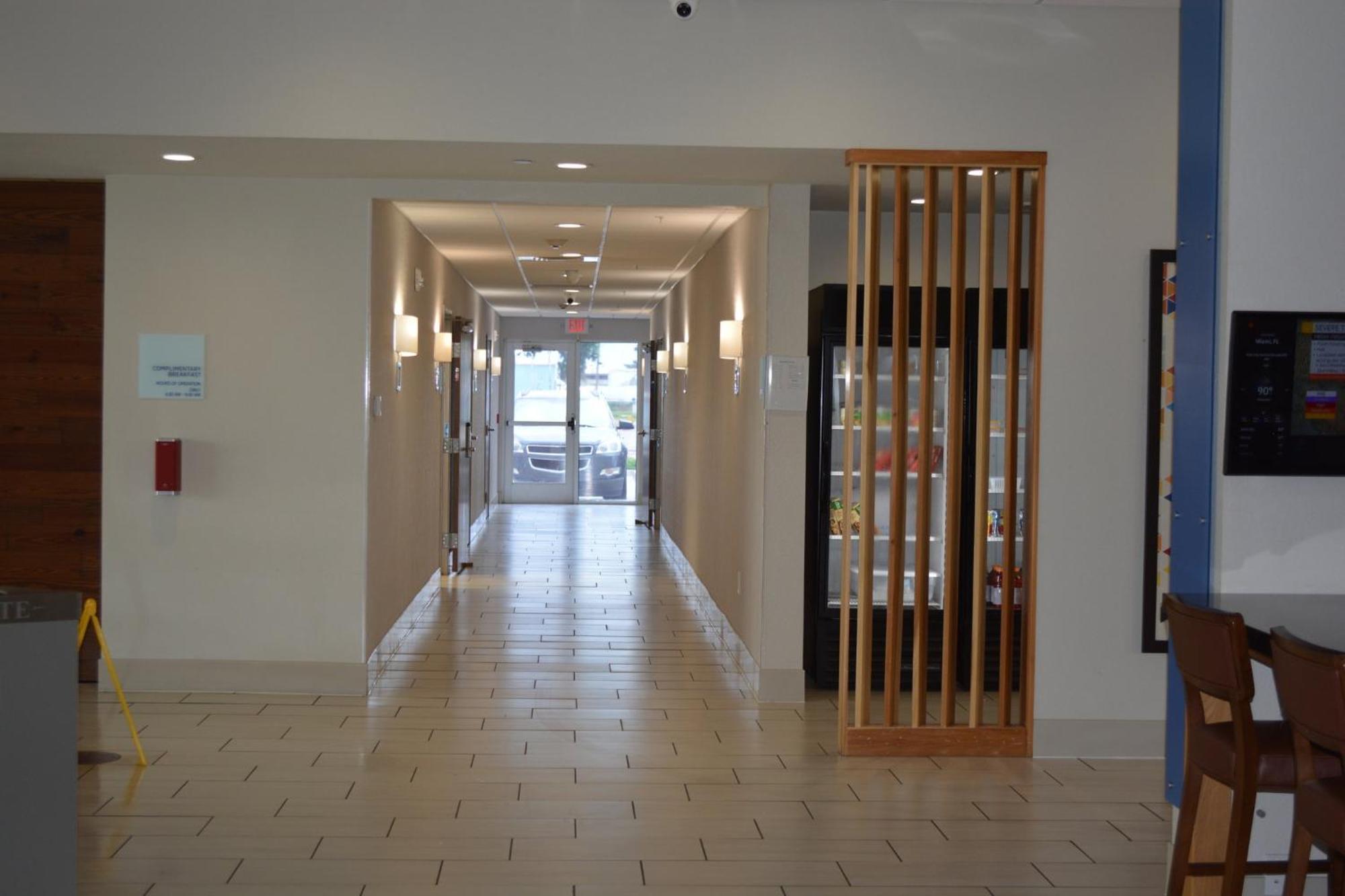 Holiday Inn Express & Suites Liberal Kültér fotó