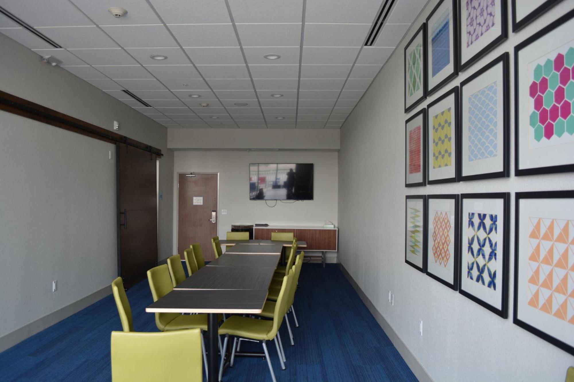 Holiday Inn Express & Suites Liberal Kültér fotó