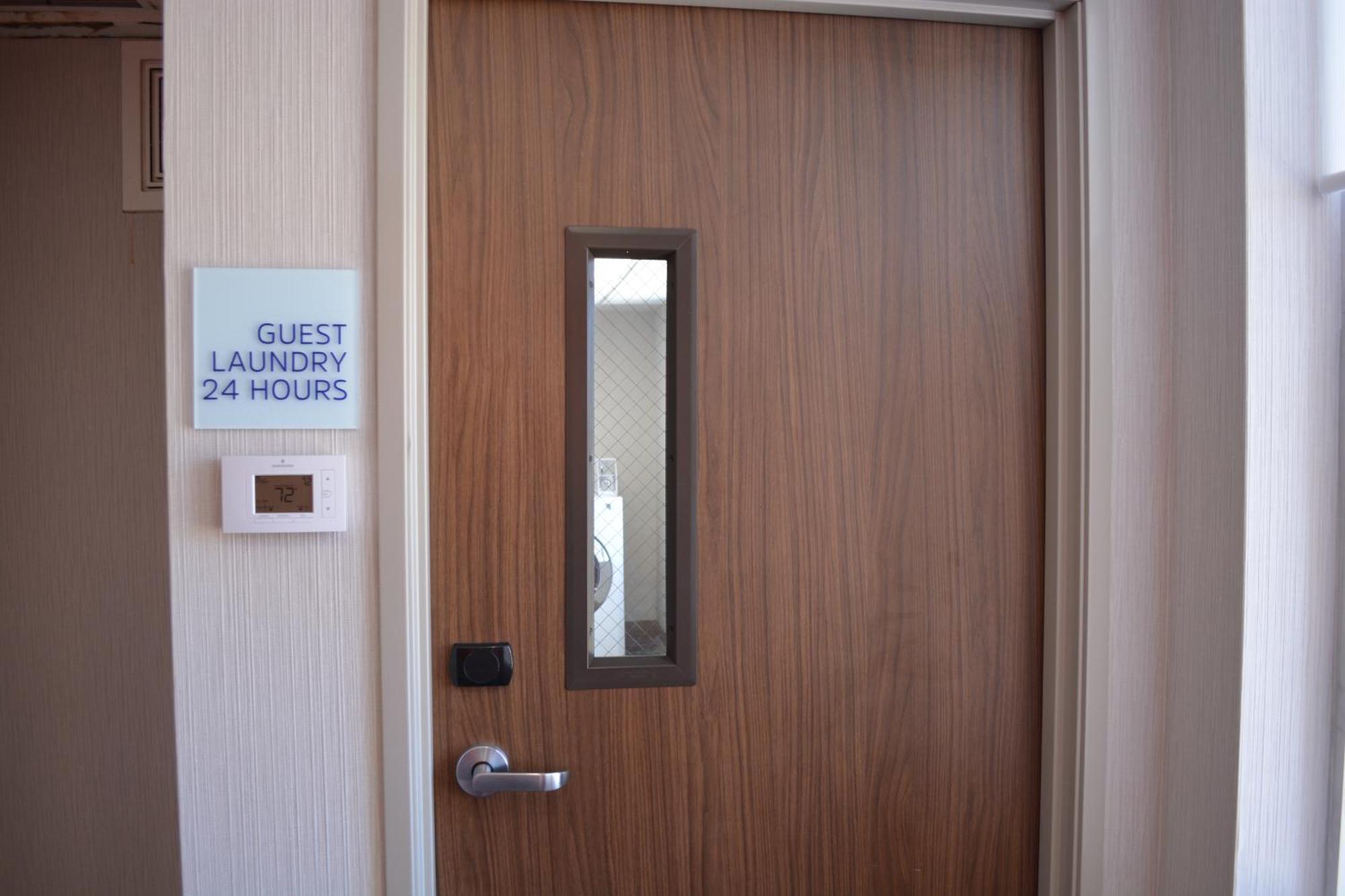 Holiday Inn Express & Suites Liberal Kültér fotó
